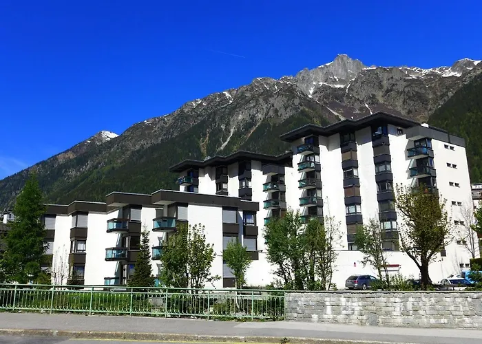 Apartment L'aiguille Du Midi-8 By Interhome